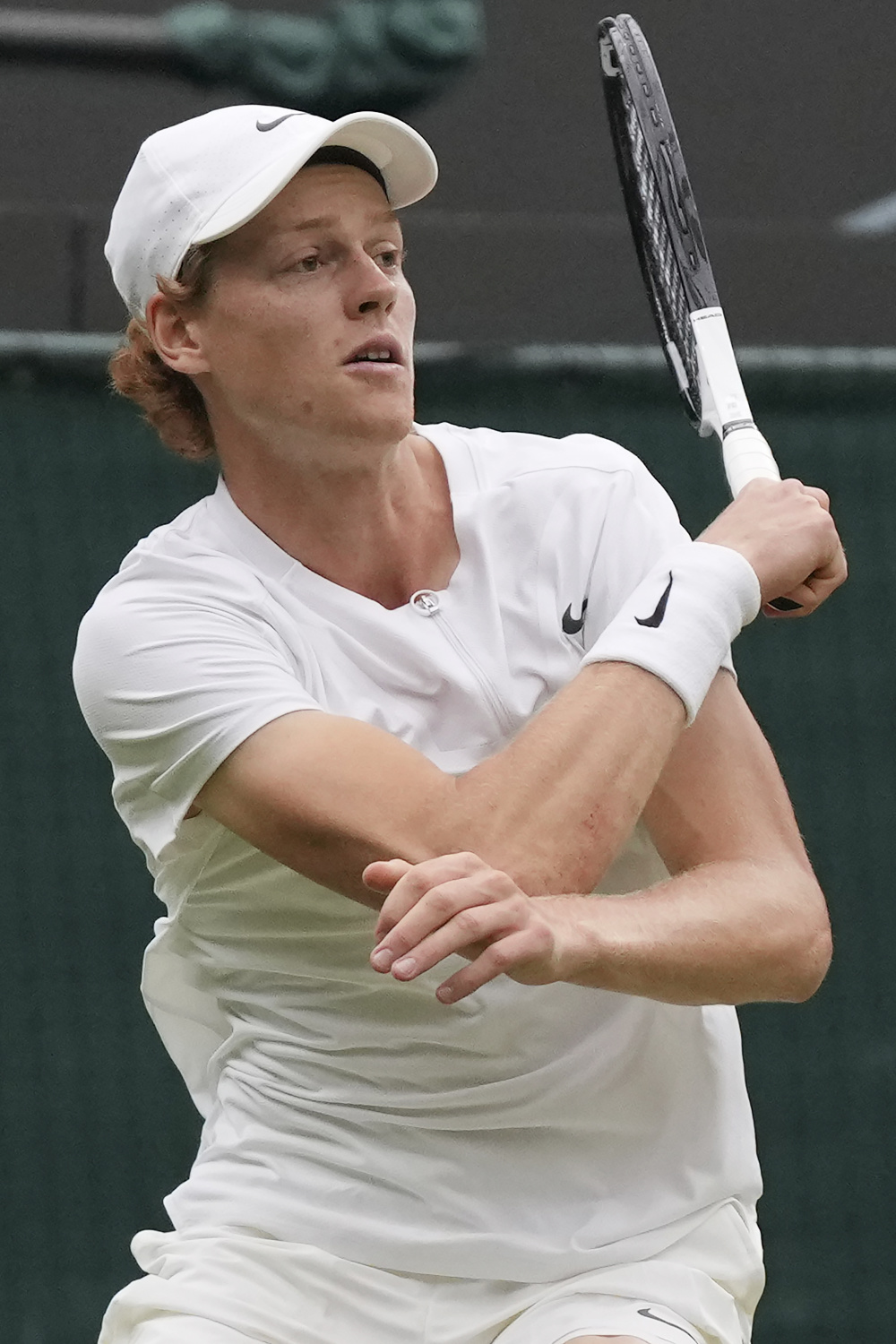 恩里克以他 恩里克以他