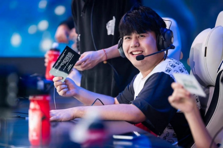 断压迫对手 断压迫对手