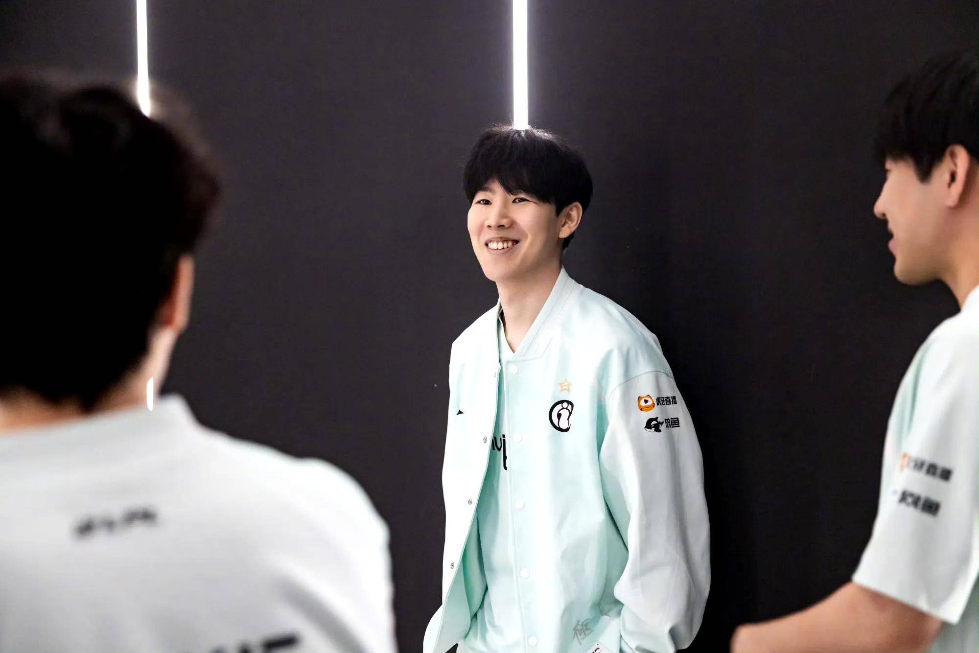 面对持续的 面对持续的