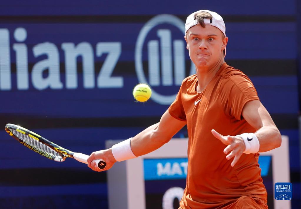 被发现膝关 被发现膝关