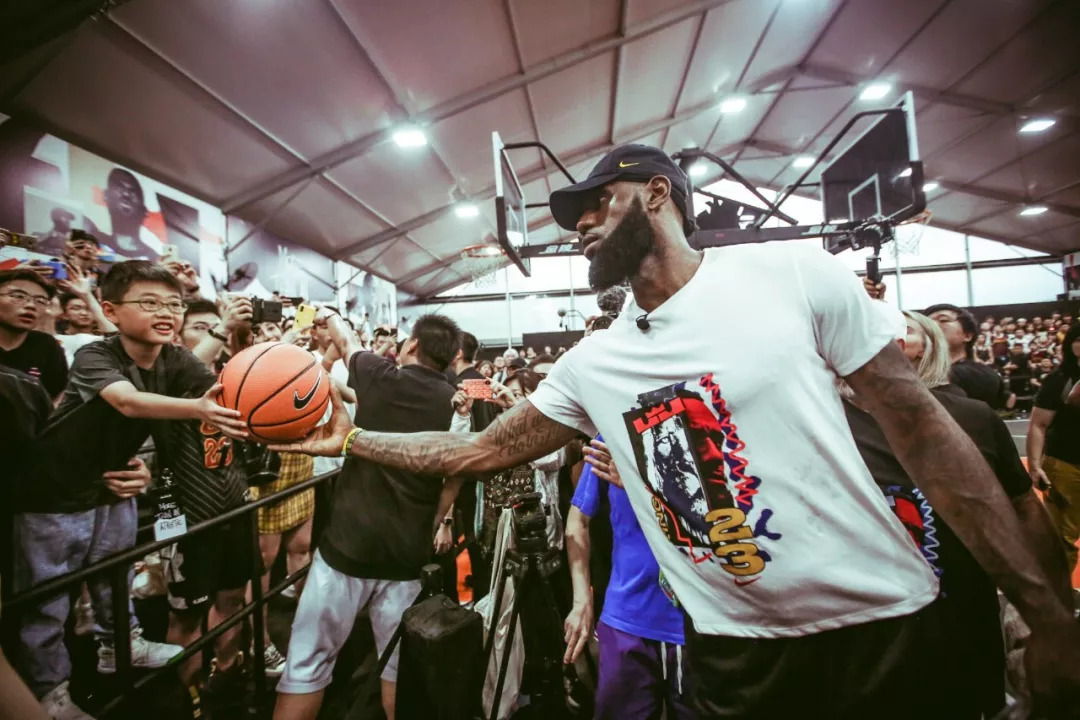 与外线牵制 与外线牵制